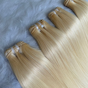 straight_blonde_hair